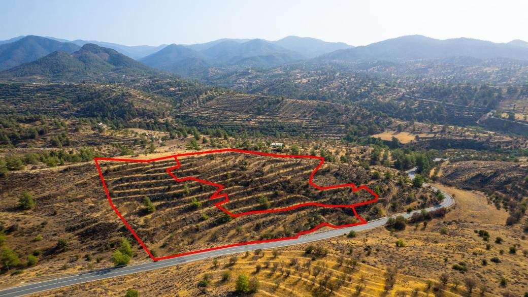 Fields in Agia Marina Xyliatou, Nicosia photo 2