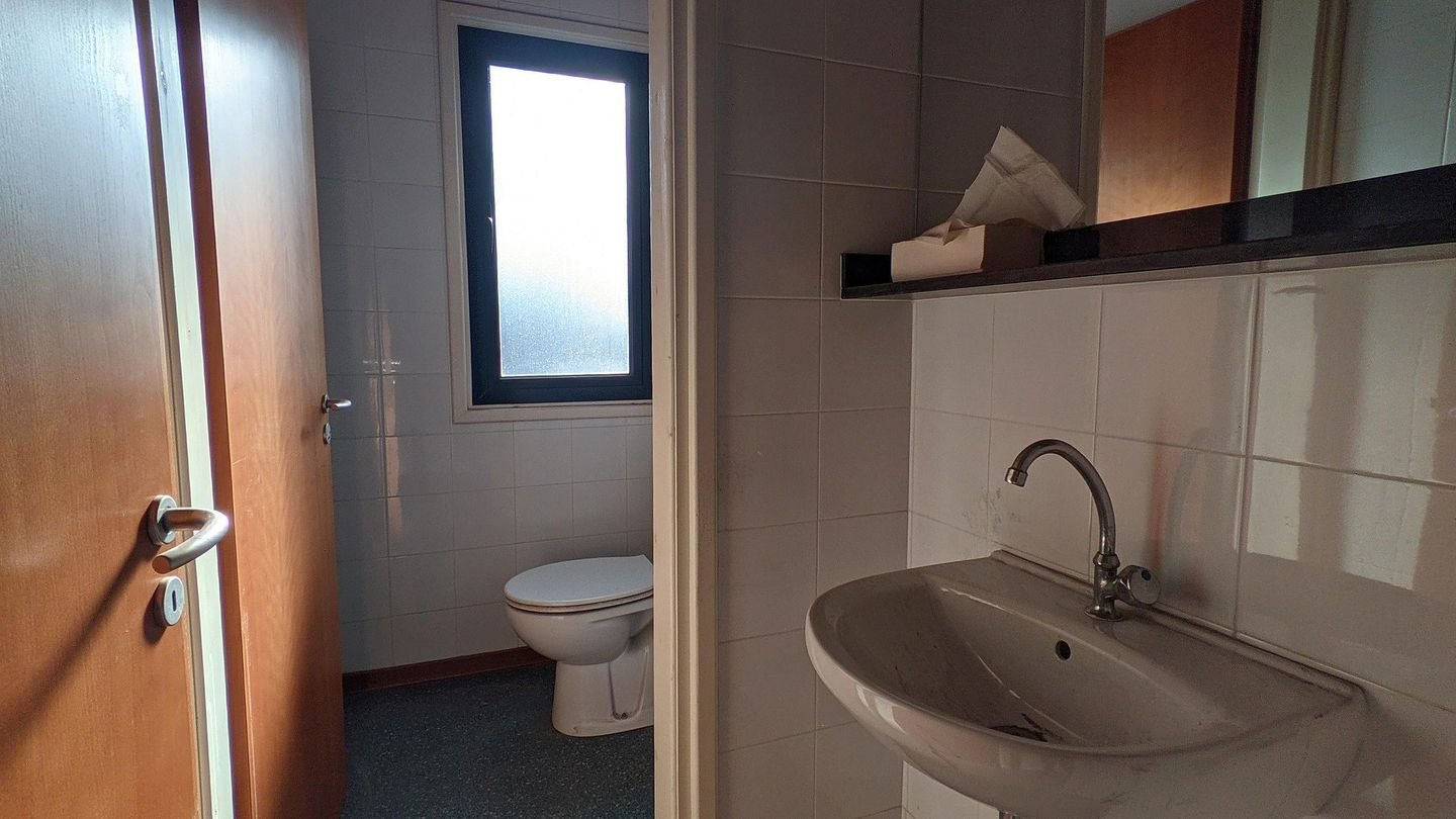 Whole Floor Office Unit in Larnakos Avenue, Nicosia photo 19