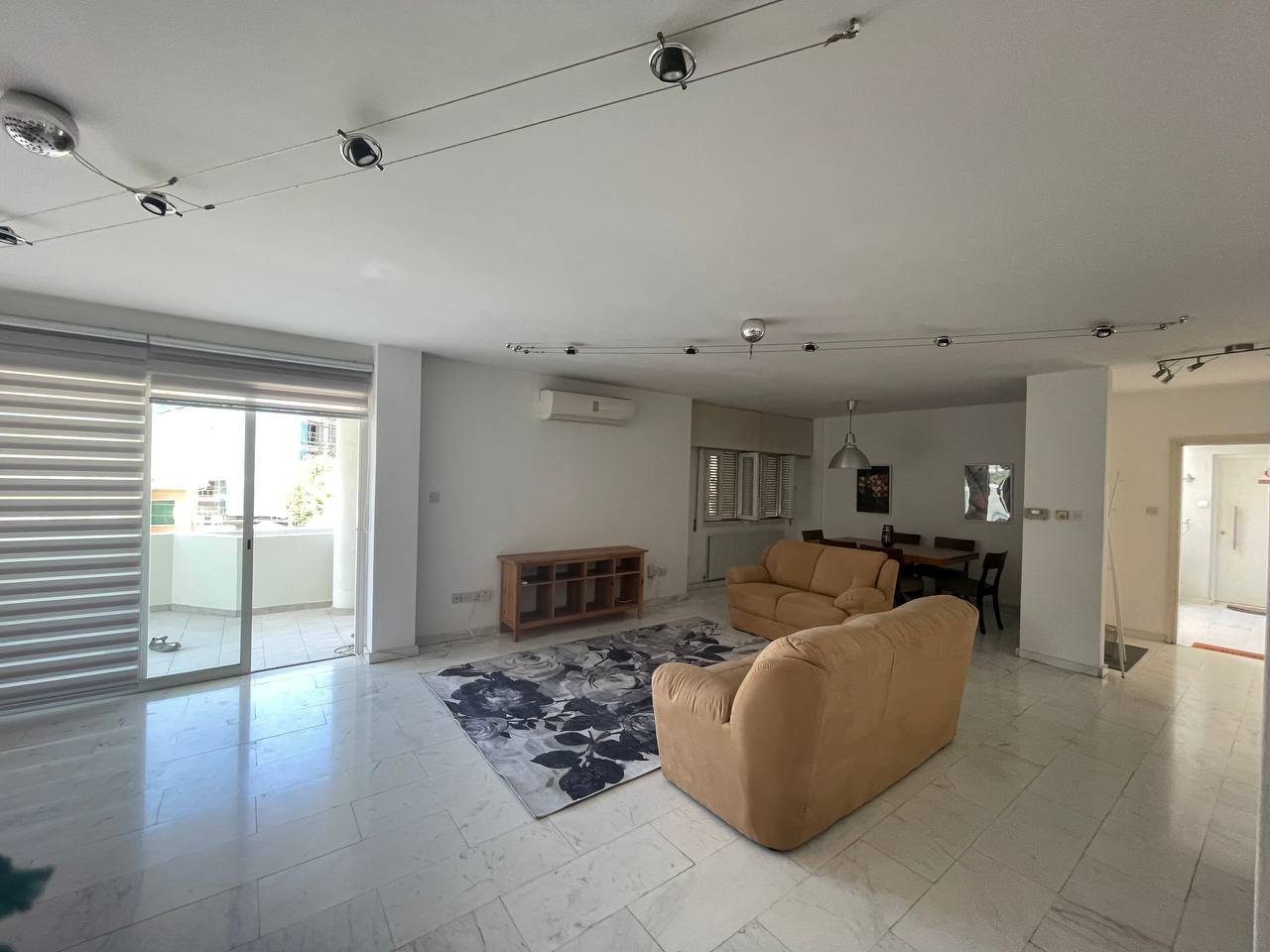 3 BR Apartment in Engomi, Nicosia photo 8