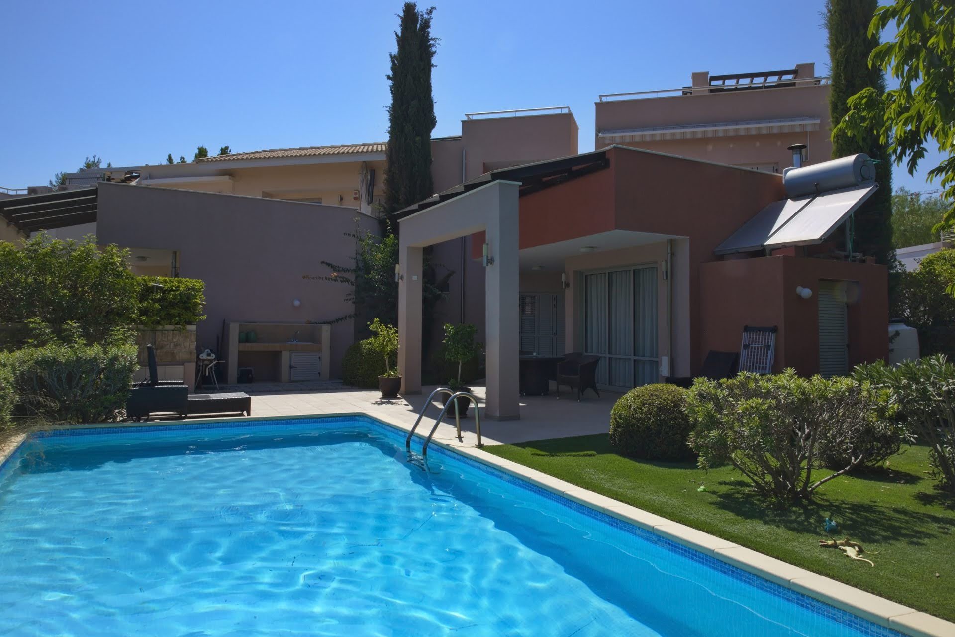 3 BR Villa in Agios Tychonas, Limassol photo 17