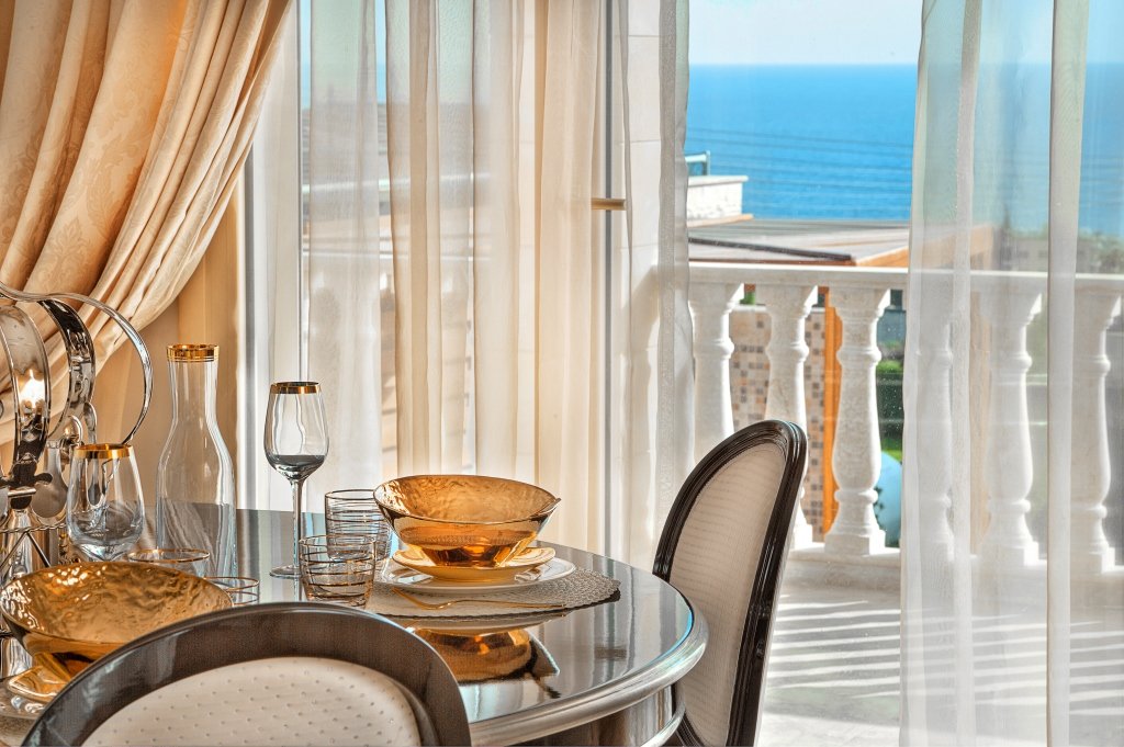 4 BR Villa in Agios Tychonas, Limassol photo 7