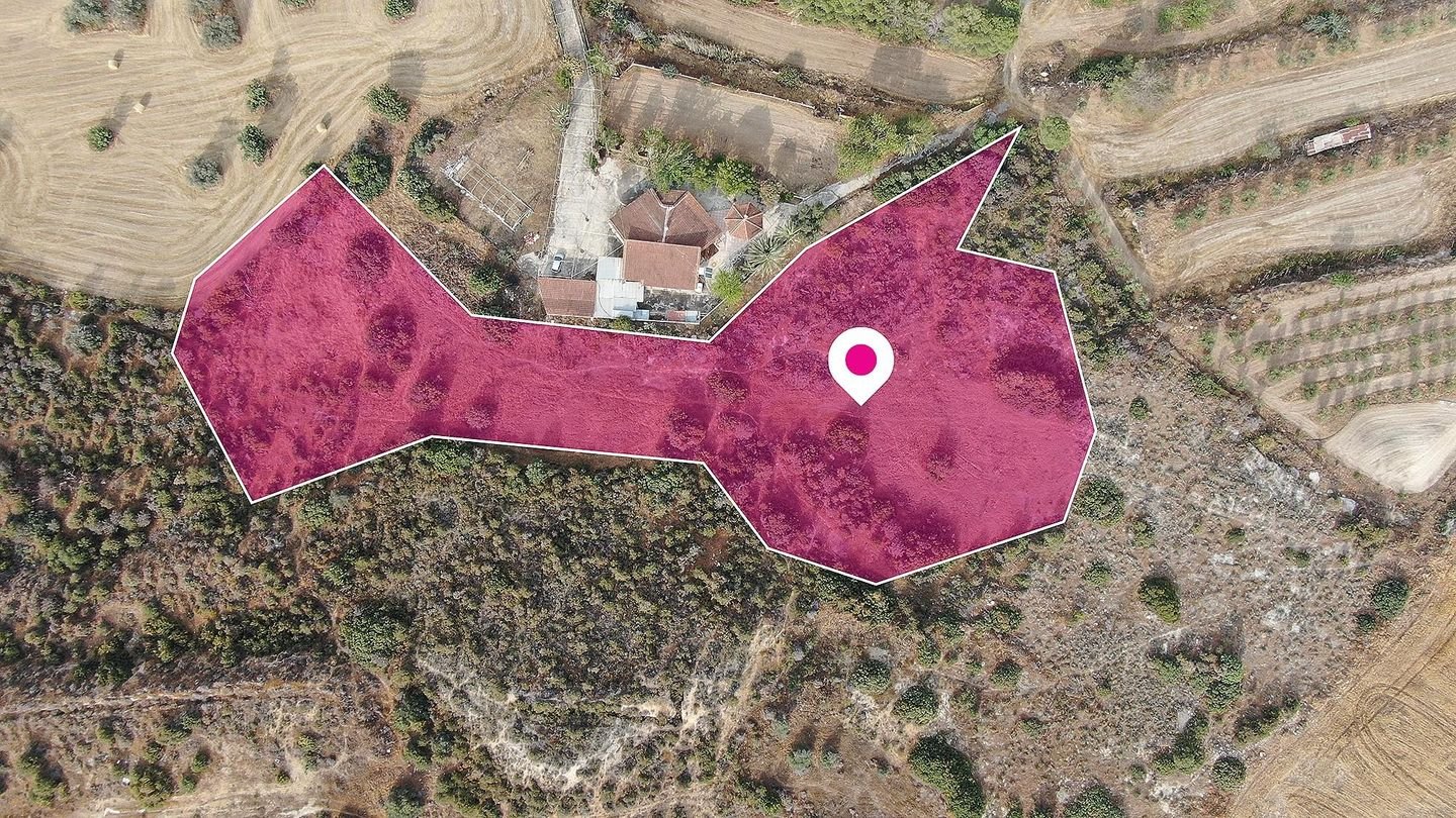 Residential field in Choirokoitia, Larnaca photo 2