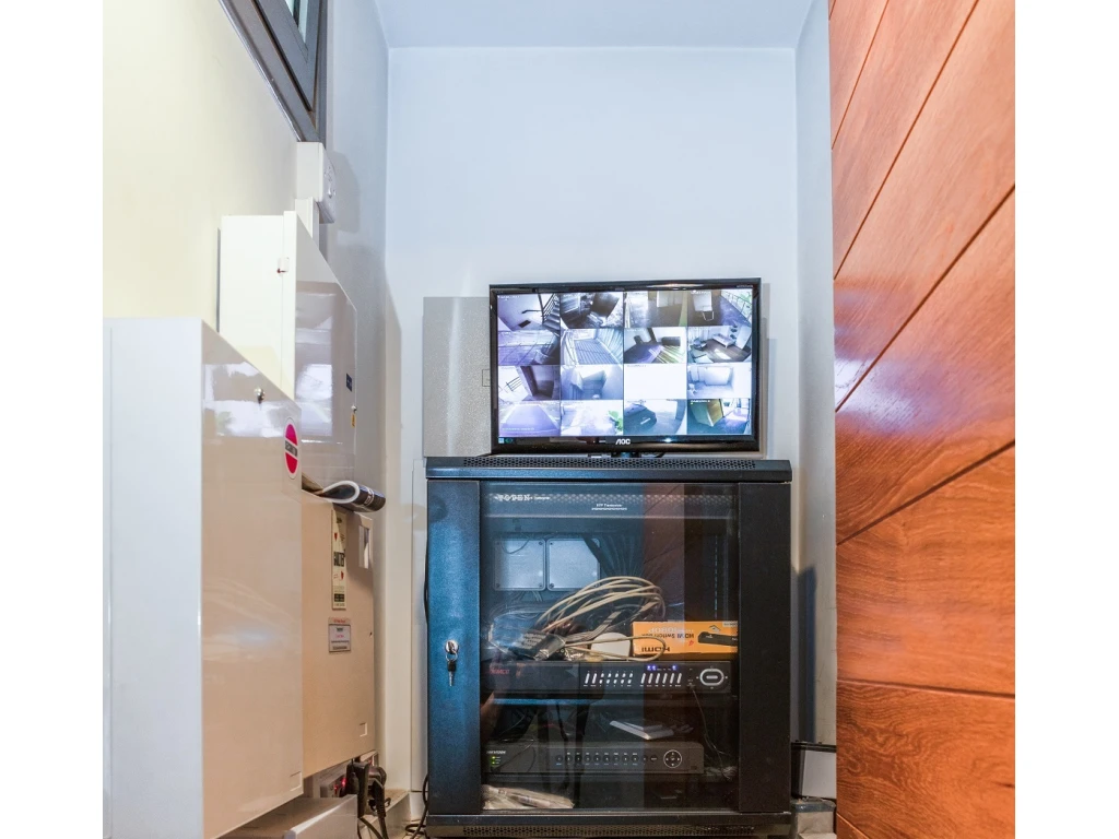 4 BR Penthouse in Neapolis, Limassol photo 19