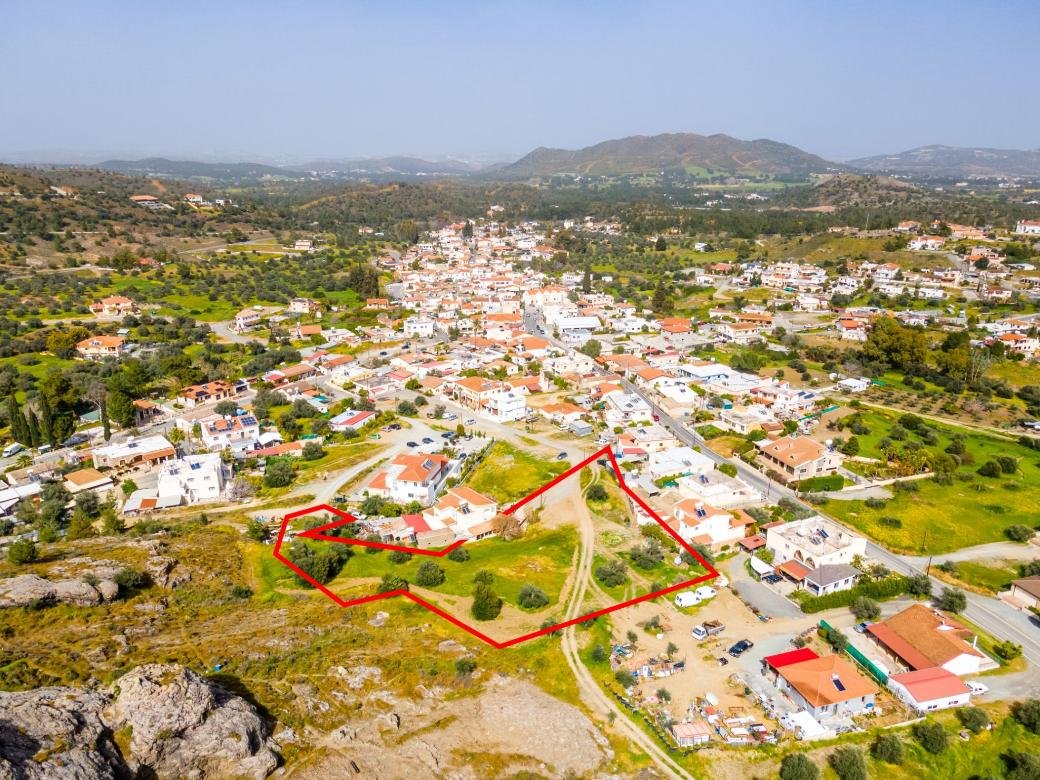 Residential field in Kornos, Larnaca photo 3
