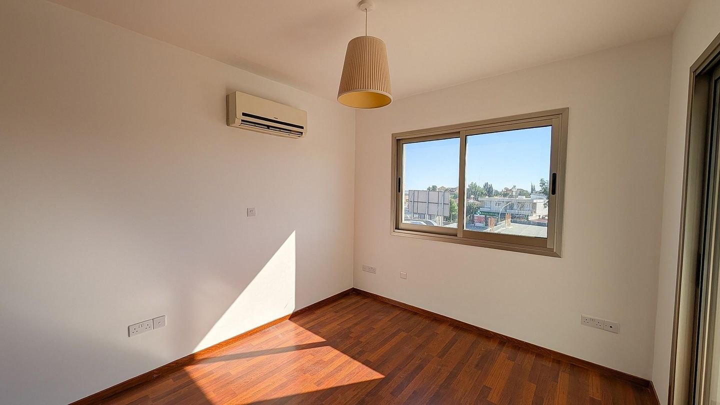 Three Bedroom Apartment in Ypsonas, Limassol photo 16