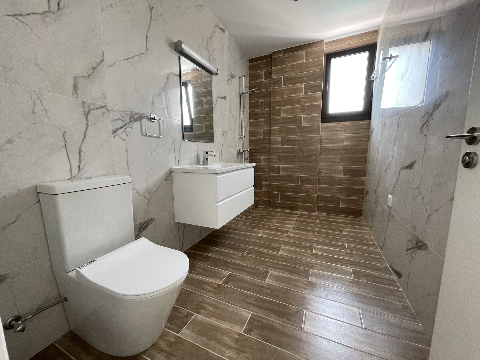 3 BR Apartment in Limassol photo 6