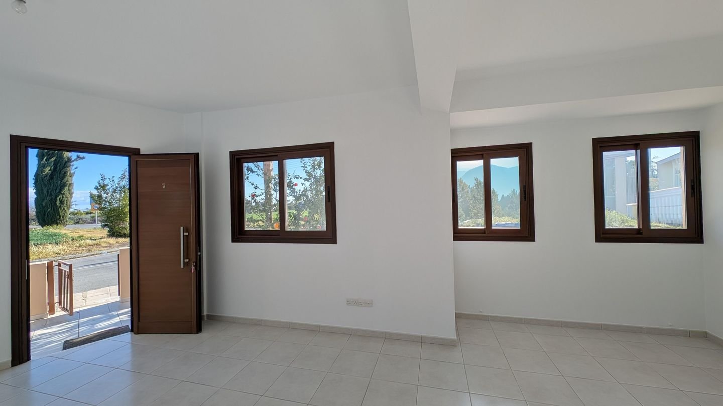 Two-Storey Semi-Detached House in Psimolofou, Nicosia photo 11