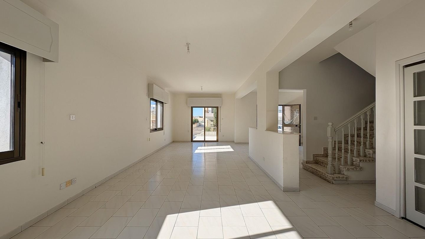 Spacious Detached Family Home in Prime Agios Athanasios, Limassol photo 11