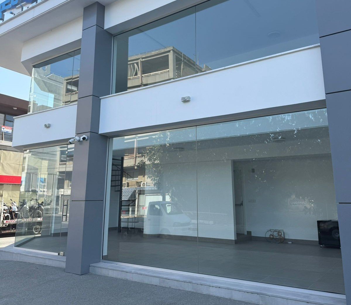 Shop + mezzanine in Katholiki, Limassol photo 6