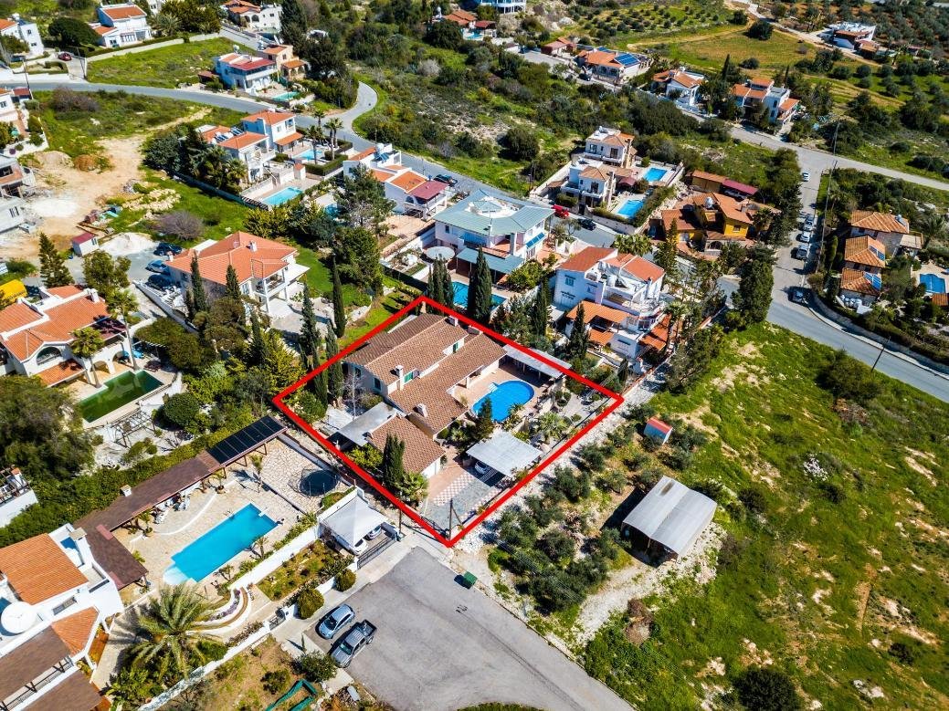 Two-storey house in Tala, Paphos photo 3