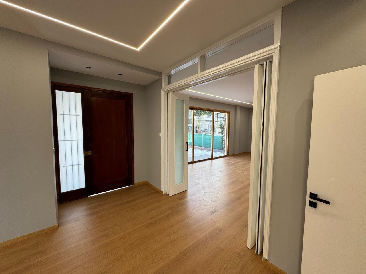 Fully renovated Office in Agios Georgios, Limassol photo 2