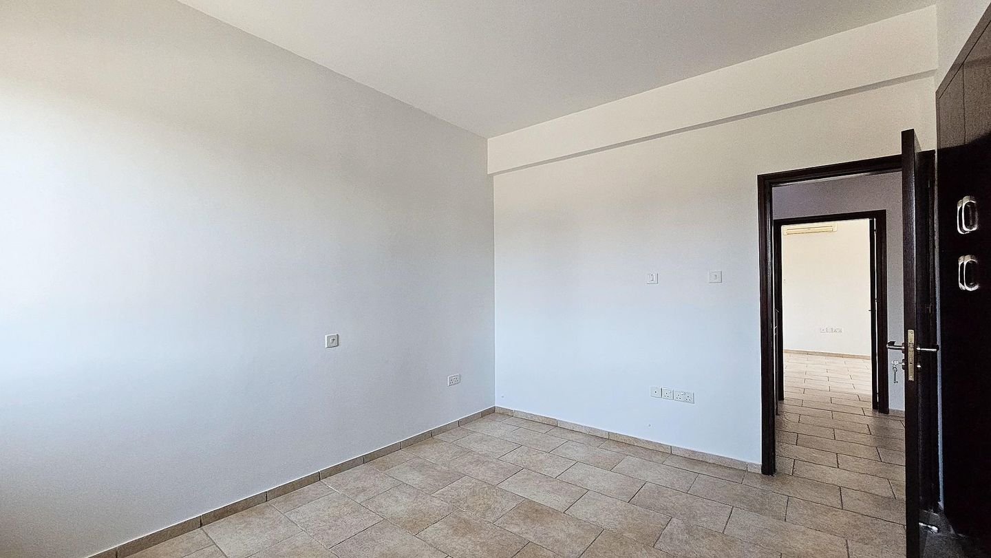 Spacious 3-Bedroom Semi-Detached House with Basement in Agia Anna, Larnaca photo 17