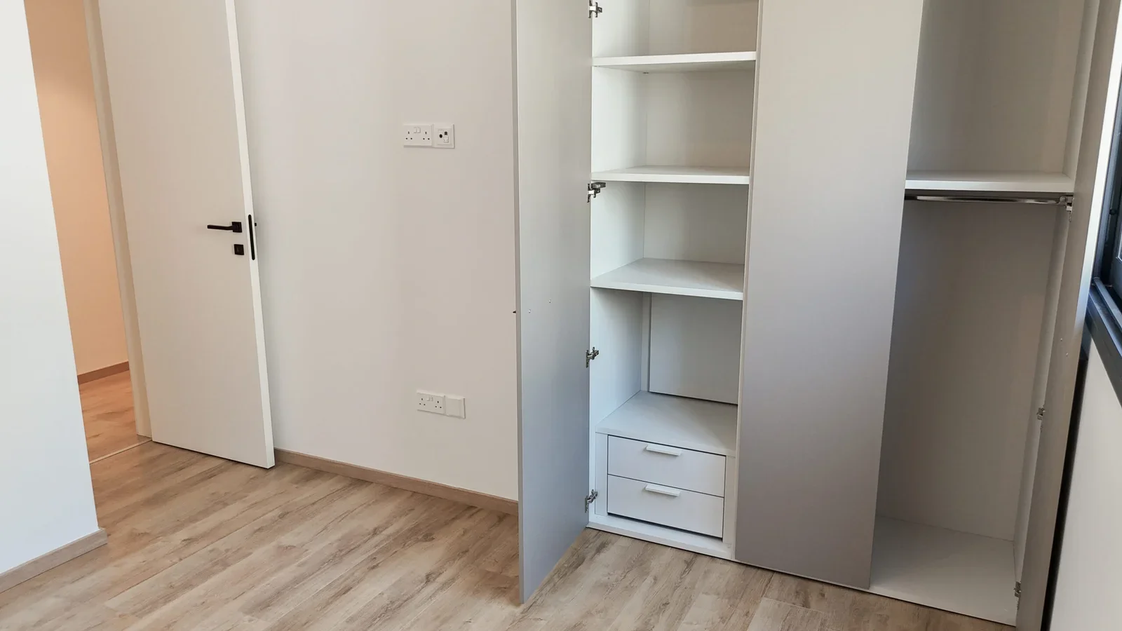 3 BR Penthouse in Agios Athanasios, Limassol photo 6