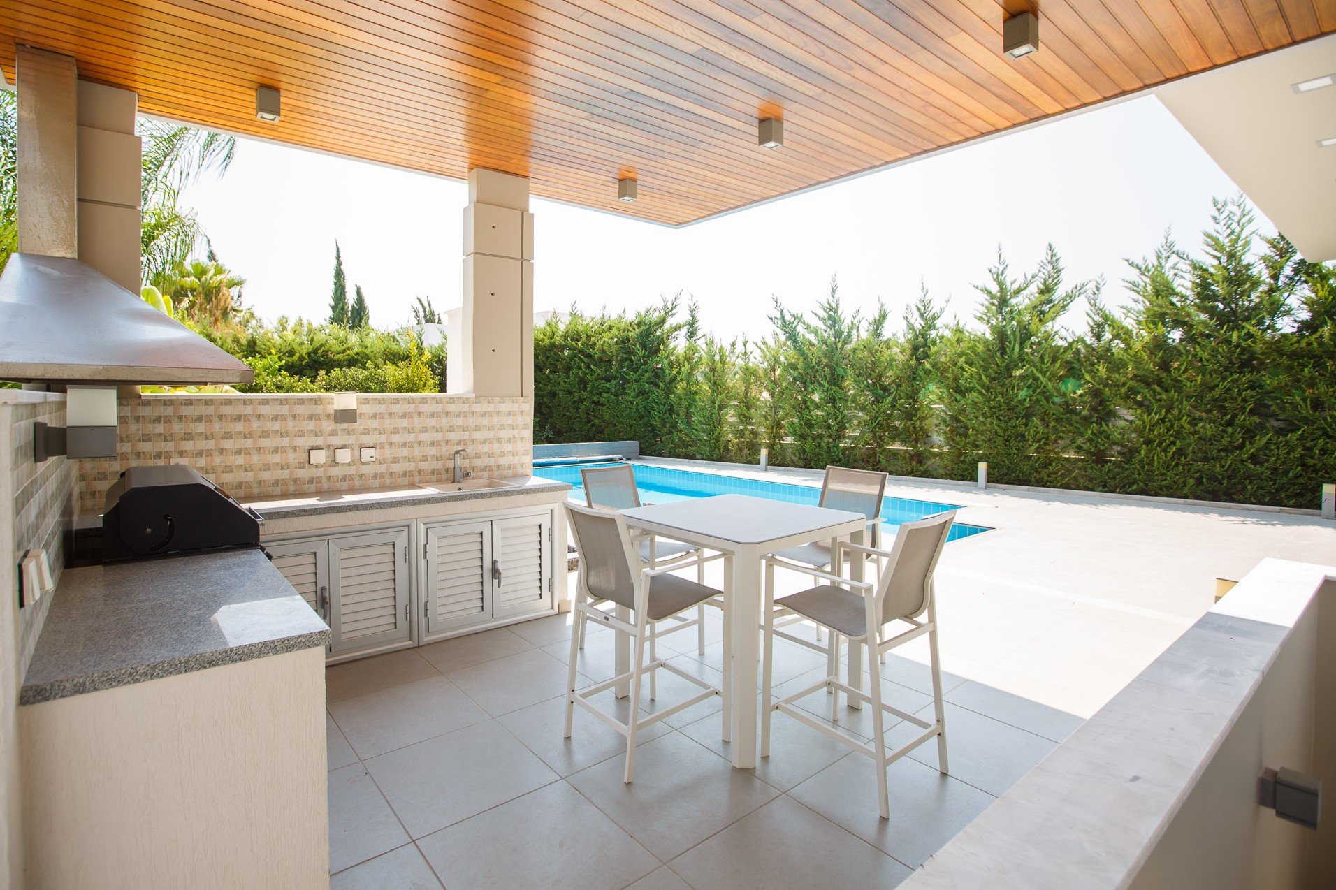 4 BR Villa in Agios Tychonas, Limassol photo 2