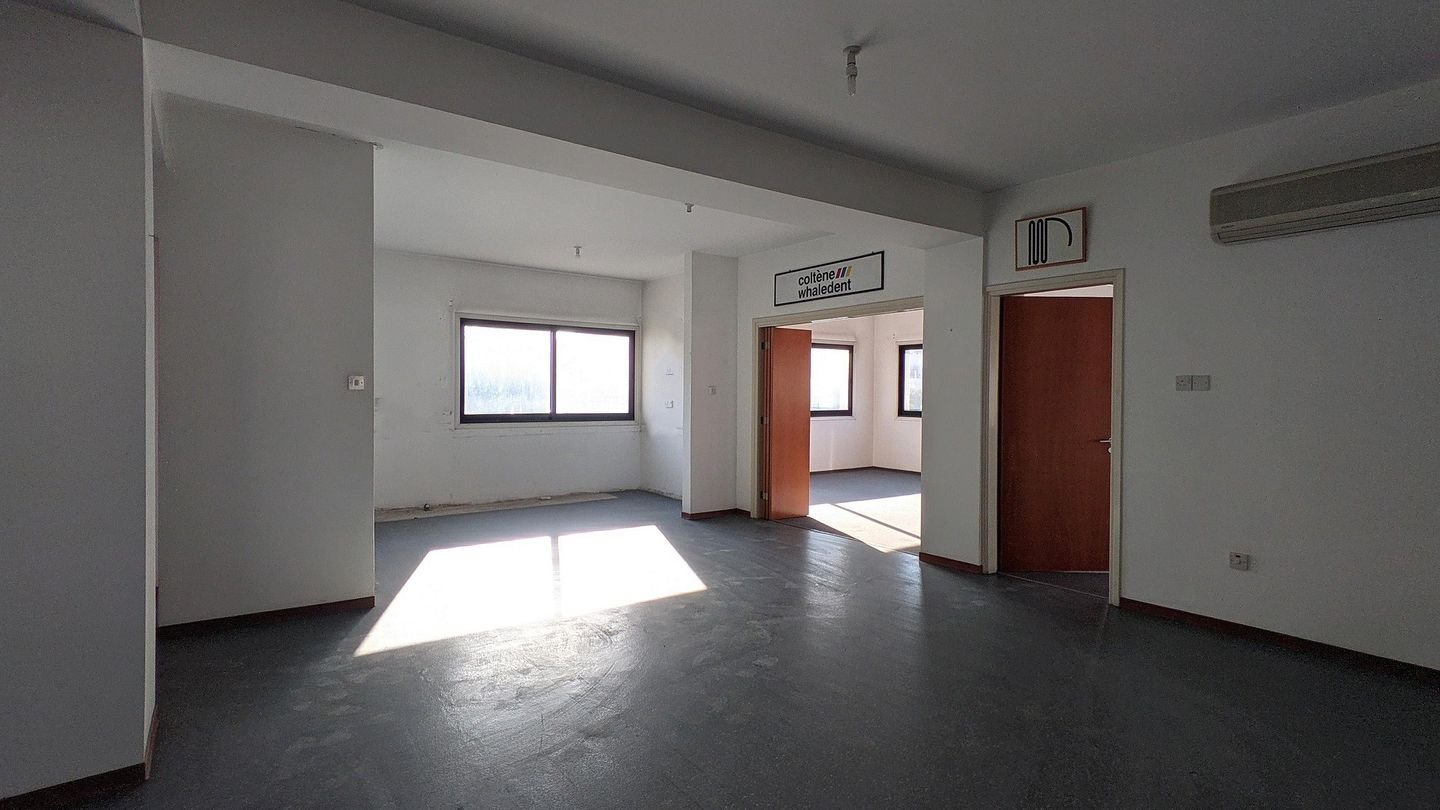 Whole Floor Office Unit in Larnakos Avenue, Nicosia photo 11
