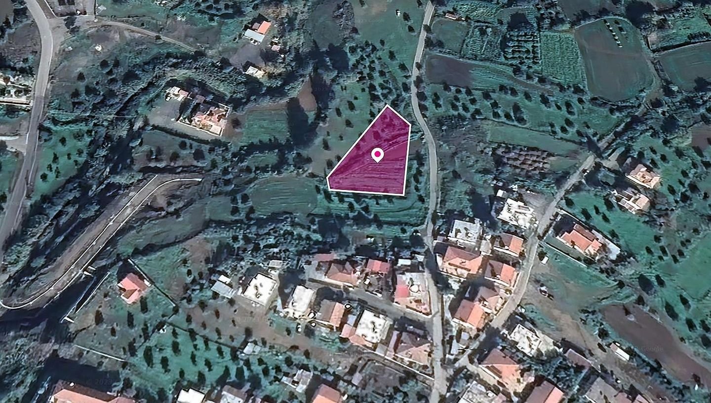 Residential field in Lythrodontas, Nicosia photo 1