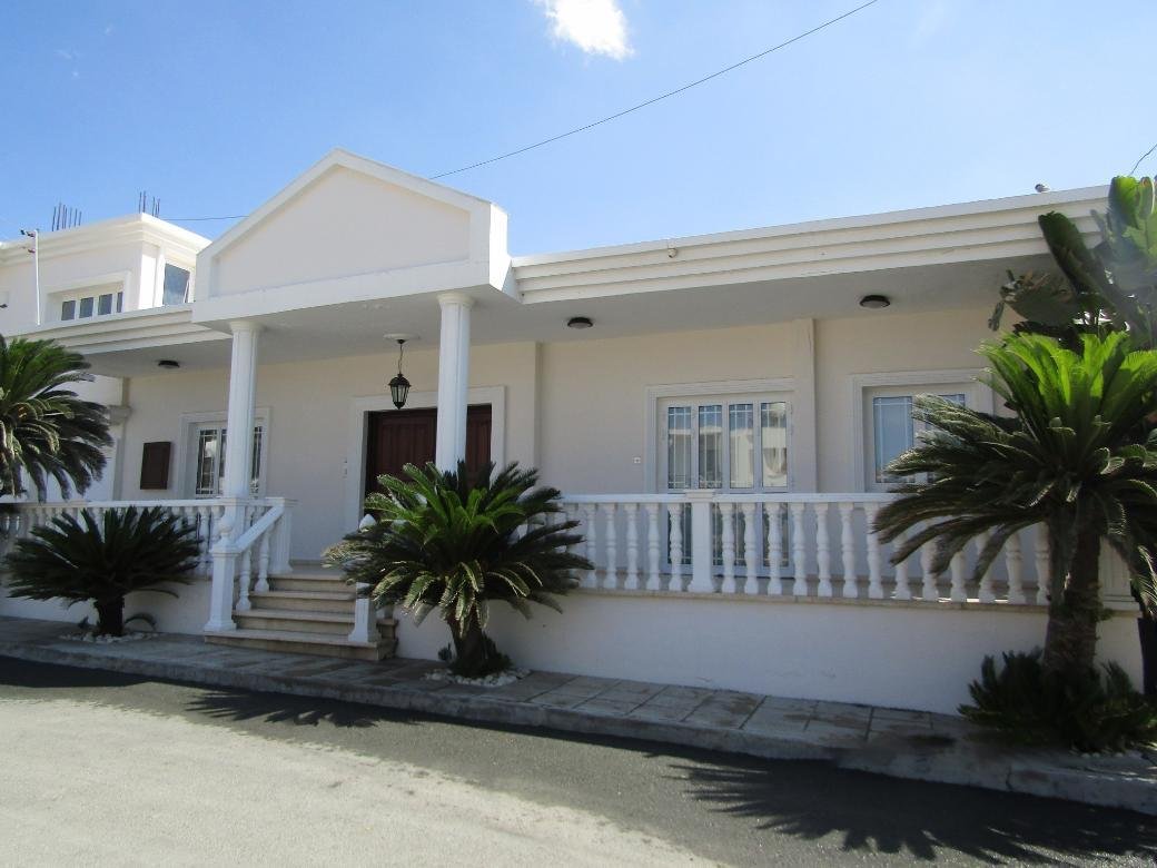 4 bedroom house in Aradippou, Larnaca photo 2