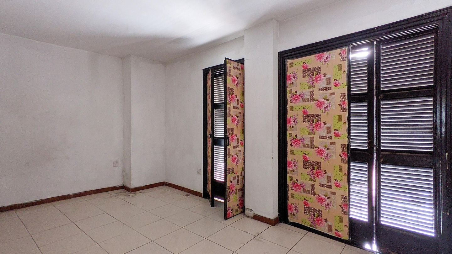 Mixed use building in Trypiotis (Old Town), Nicosia photo 11