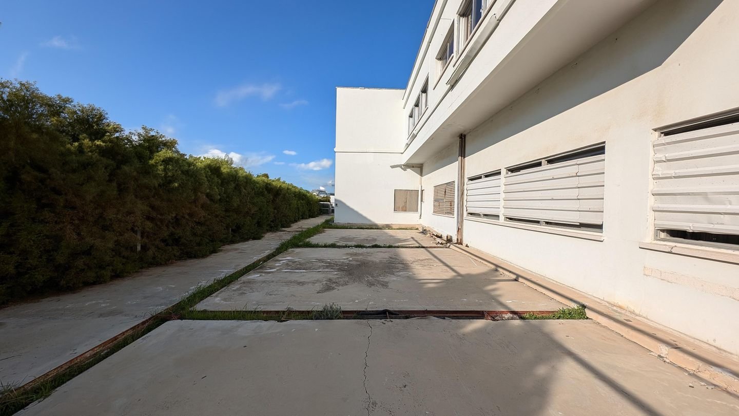 Building with Showroom in Kaimakli, Nicosia photo 33