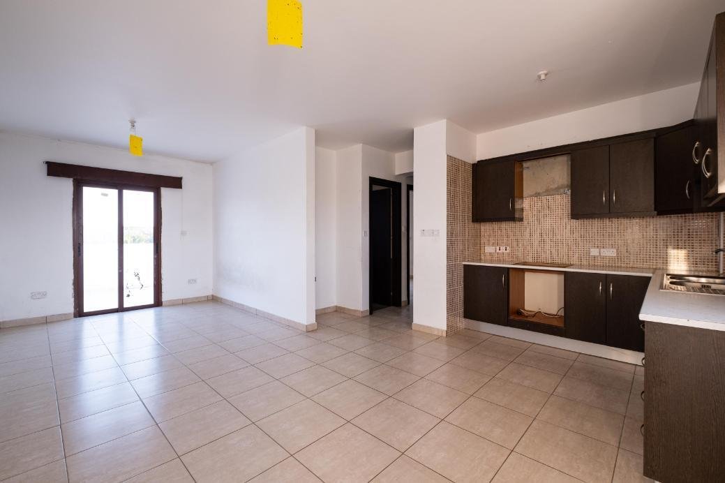 Three-storey residential building in Deneia, Nicosia photo 6