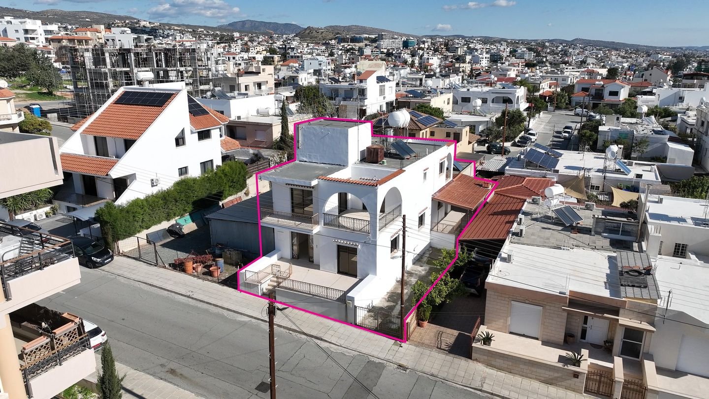 Spacious Detached Family Home in Prime Agios Athanasios, Limassol photo 2