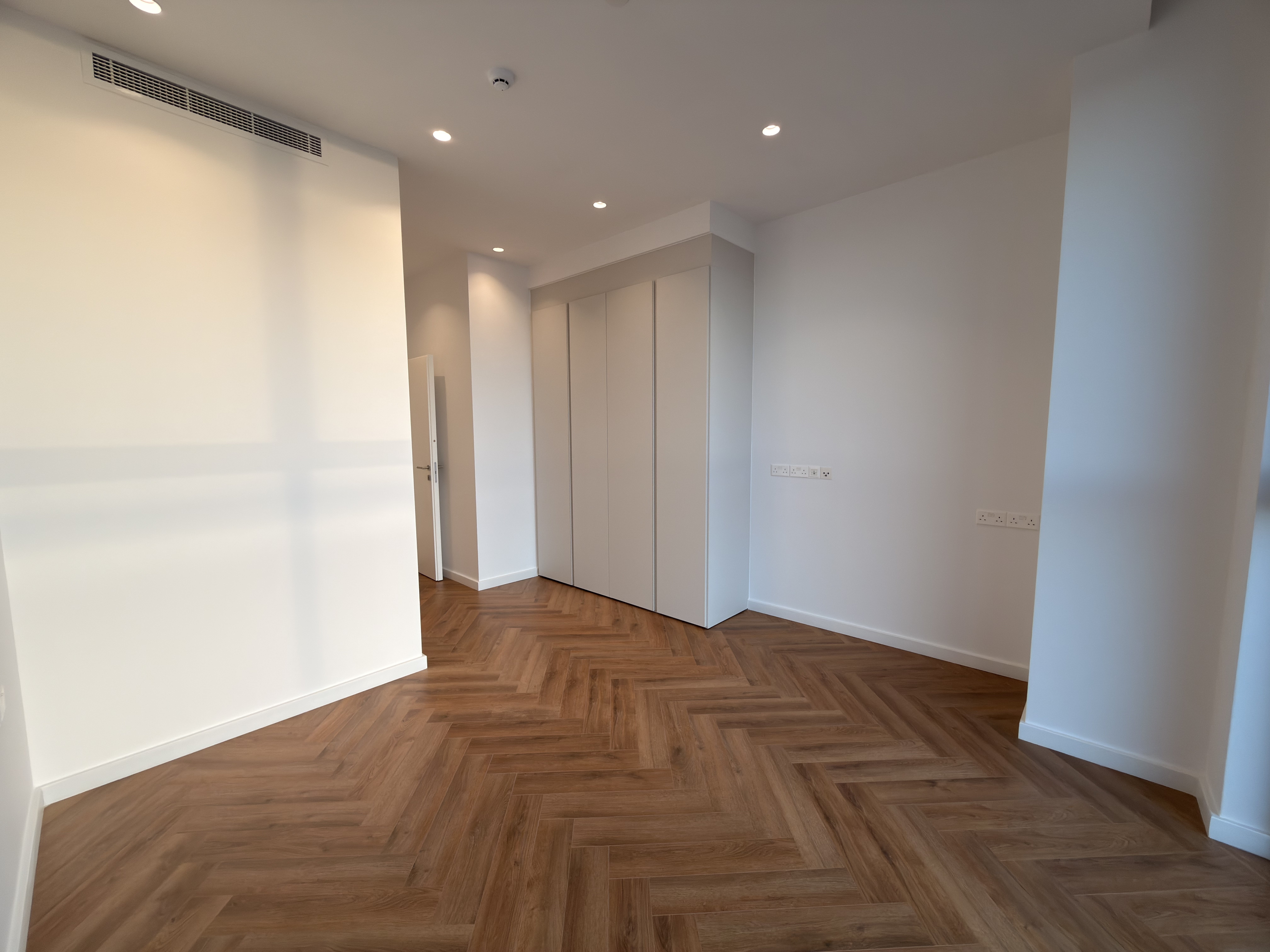 2 BR Apartment in Agios Tychonas, Limassol photo 5