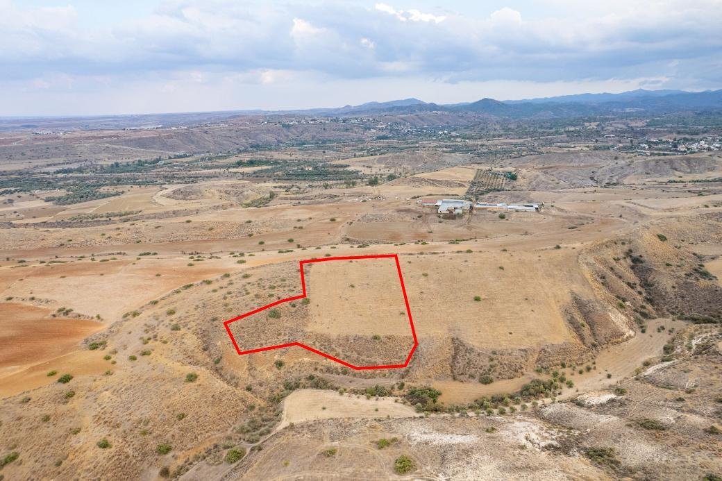 Field in Nikitari, Nicosia photo 1