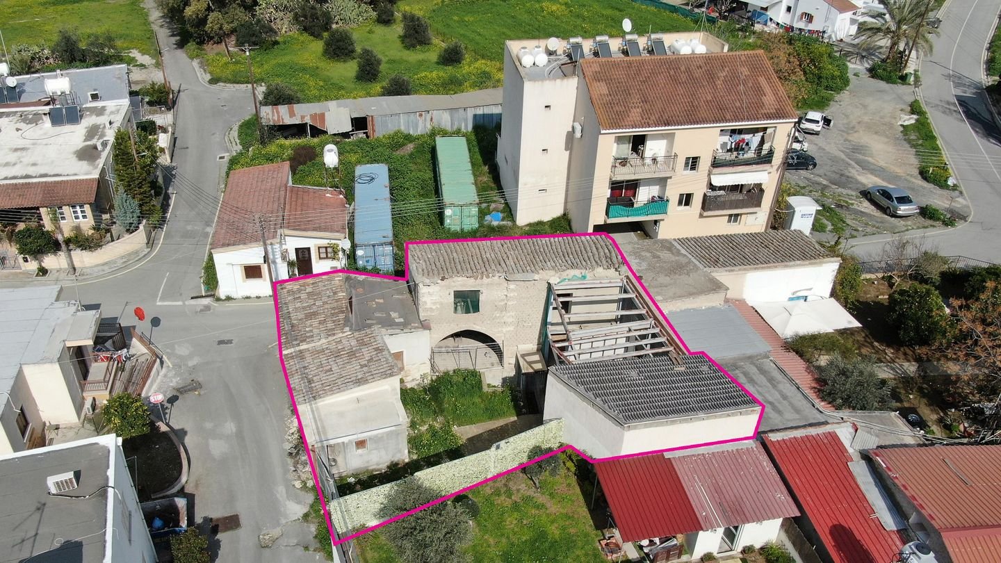 Two-storey incomplete listed house in Pera Chorio, Nicosia photo 1