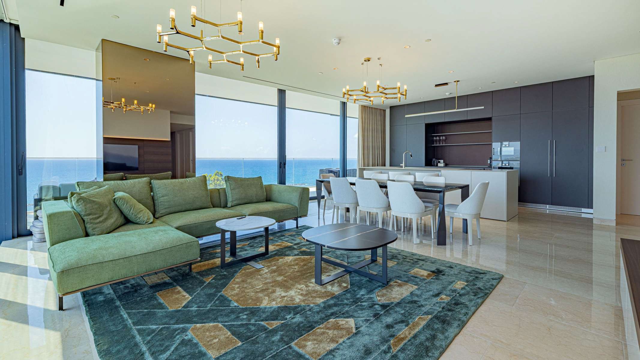 3 BR Luxury Apartment in Mouttagiaka, Limassol photo 3