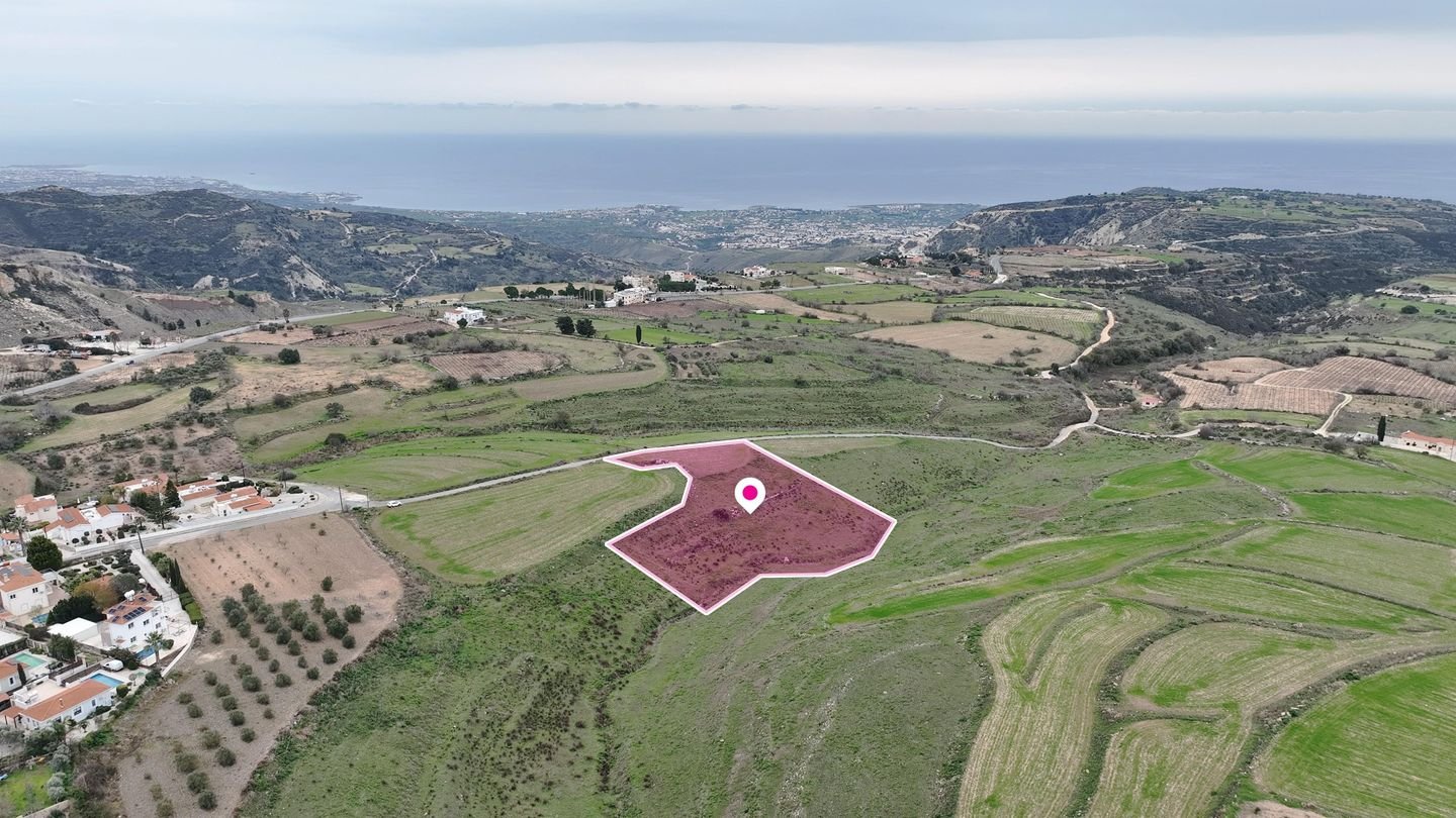 Touristic/Protection Zone Field in Kathikas, Paphos photo 2