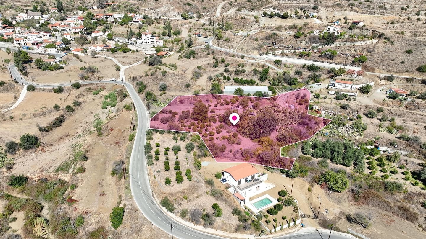 Residential field located in Melini, Larnaca photo 1