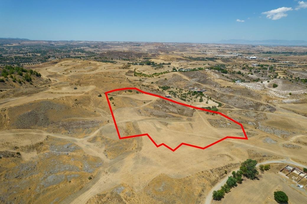 Field in Agia Varvara, Nicosia photo 4