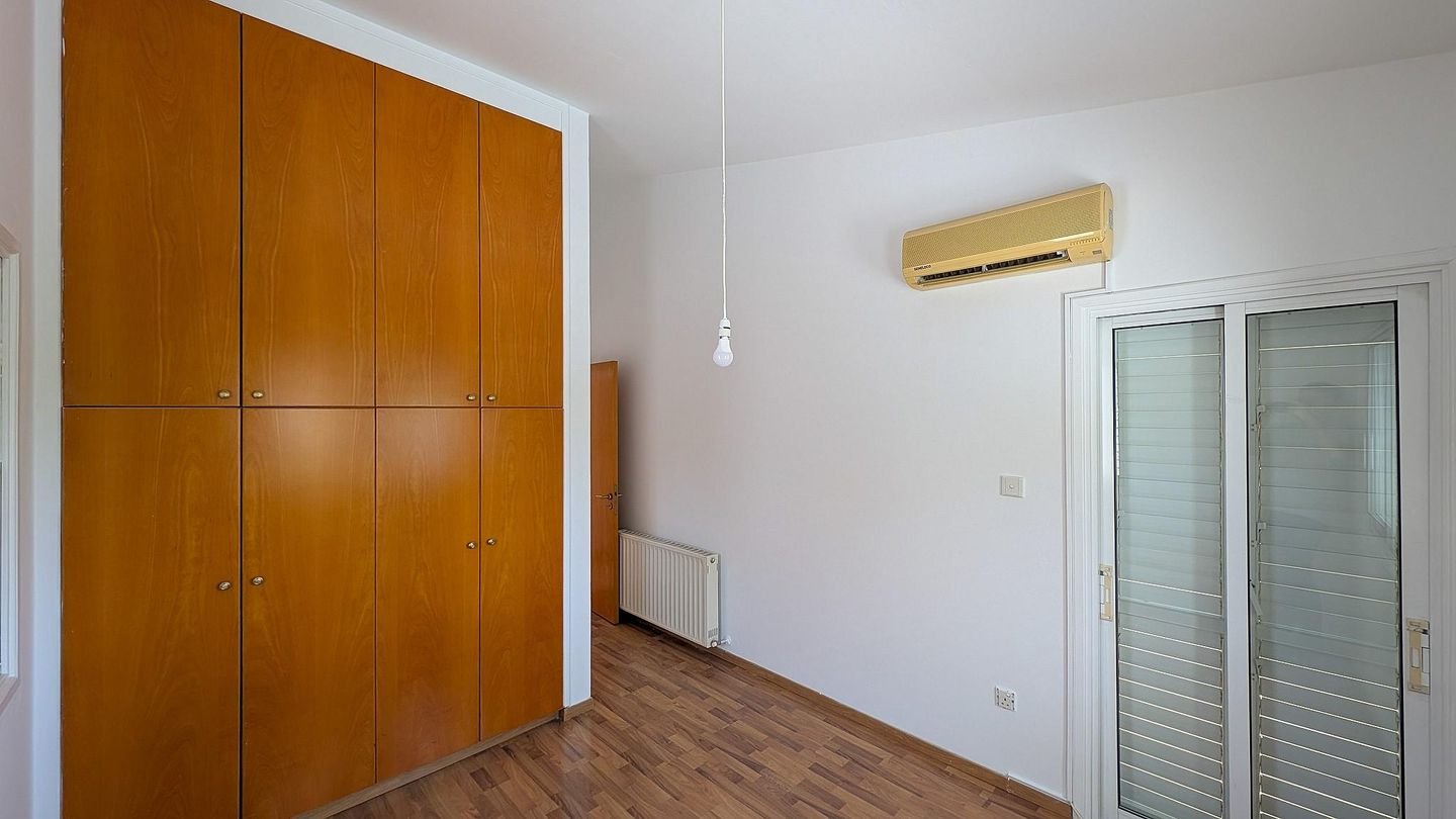 Spacious 4+1 Bedroom Detached Home with Basement Studio in Engomi photo 17