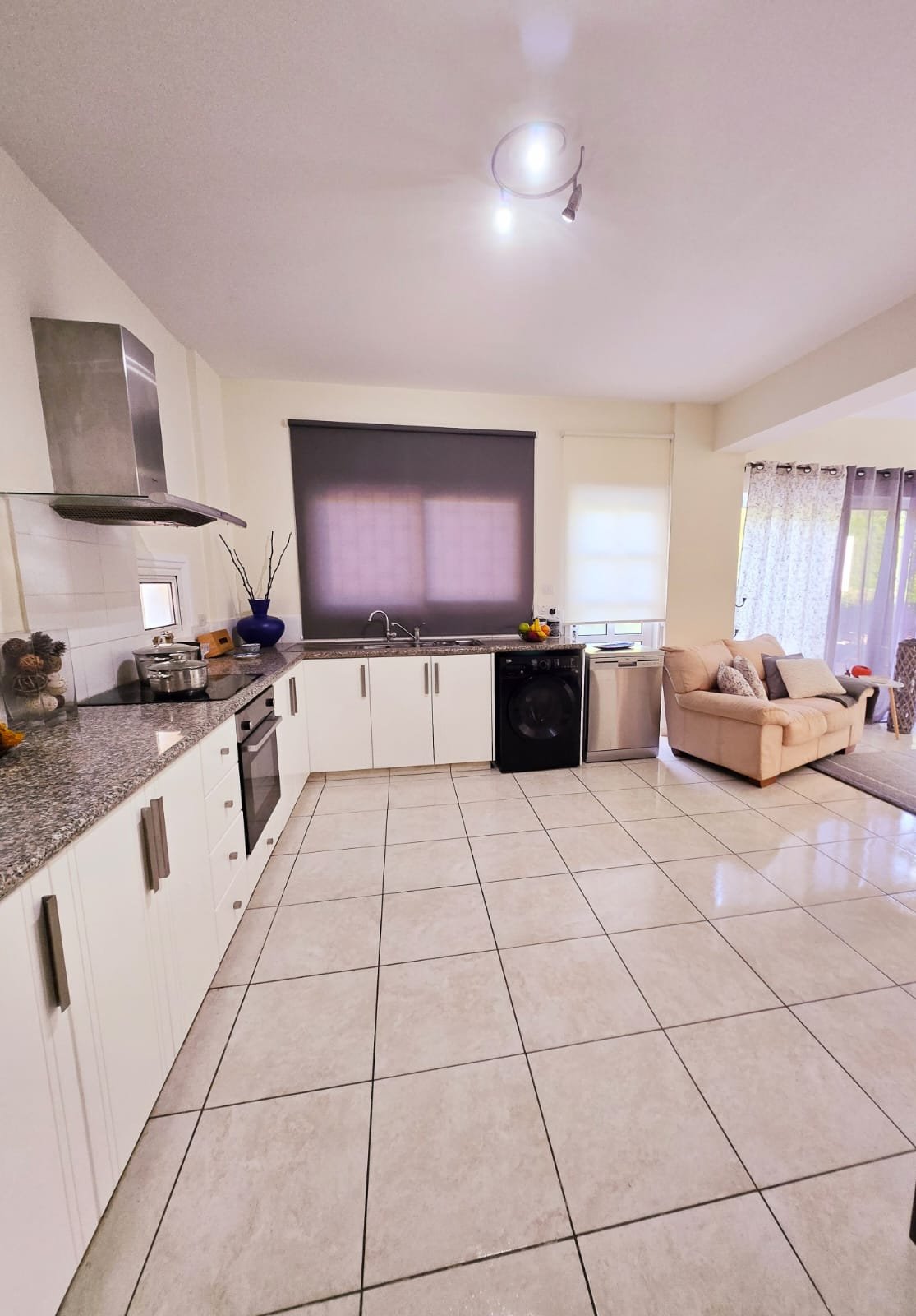 4 BR Villa in Agios Athanasios, Limassol photo 3