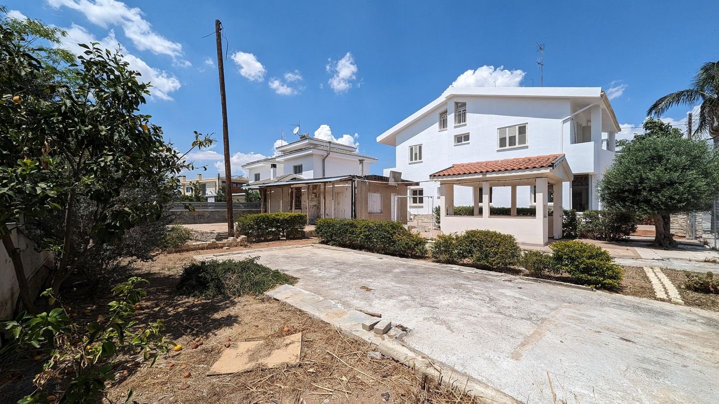 Four bedroom house with attic, in Lakatamia, Nicosia. photo 46