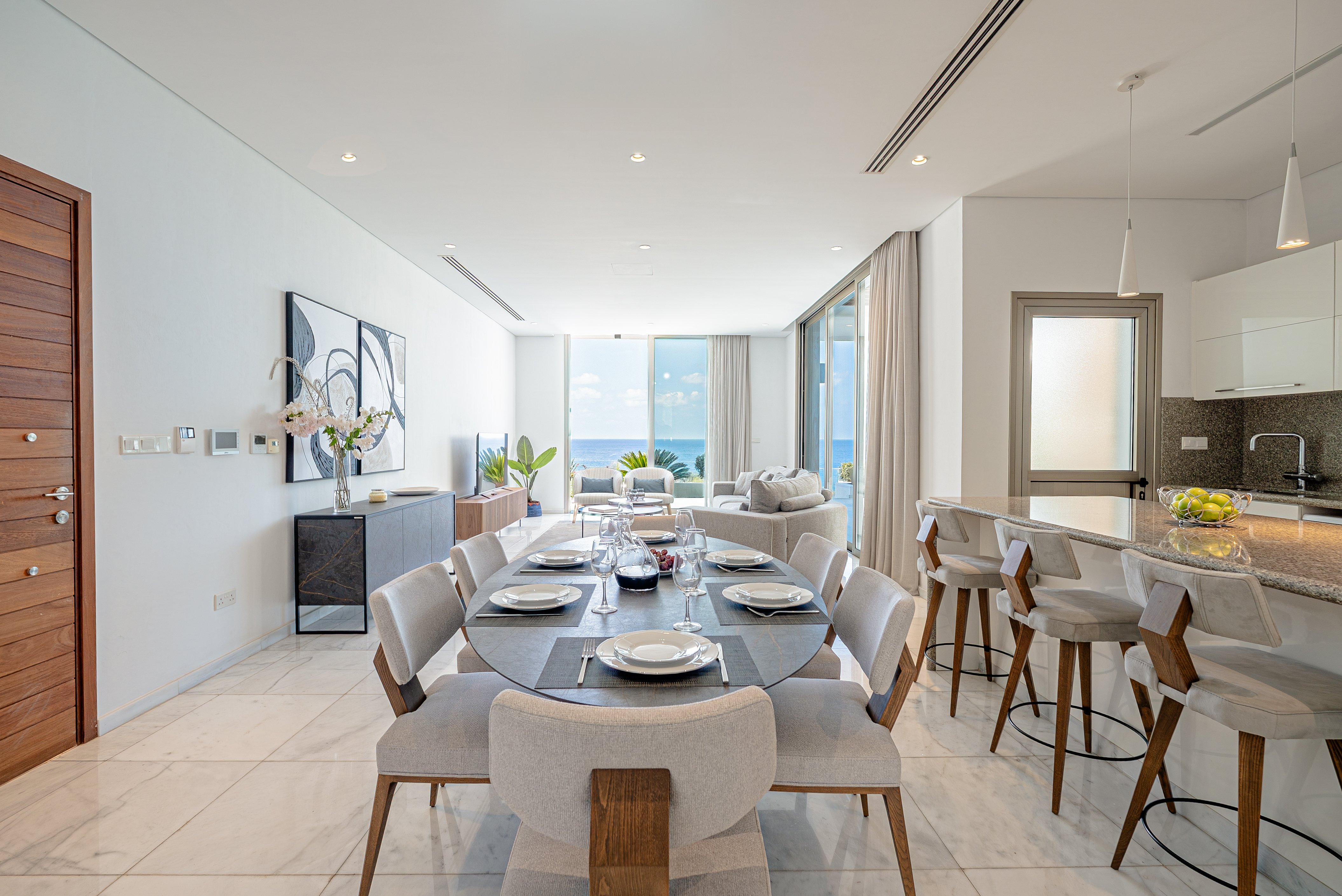 4 BR Beachfront Villa in Kissonerga, Paphos photo 14