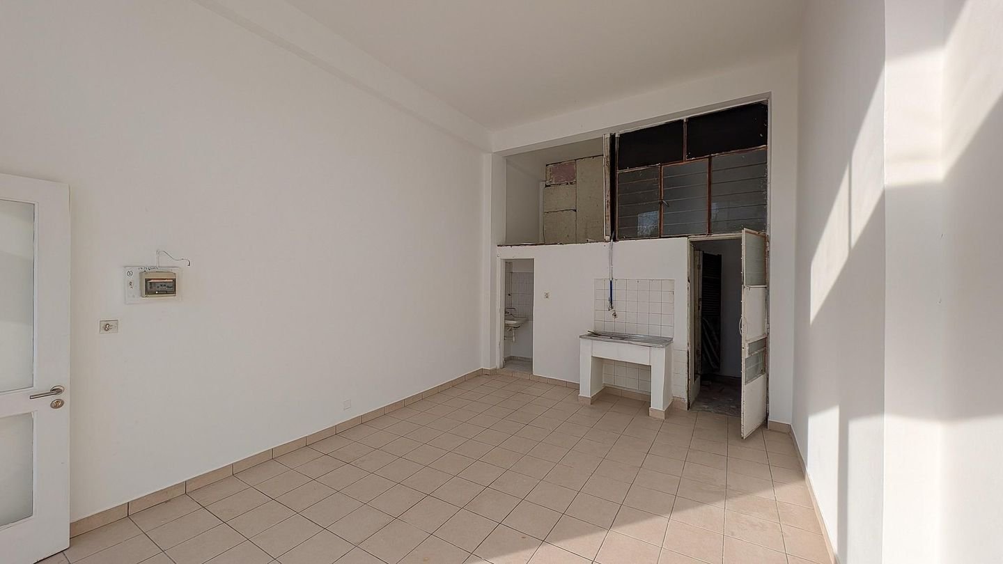 Two Shop Commercial Building in Kaimakli, Nicosia photo 10