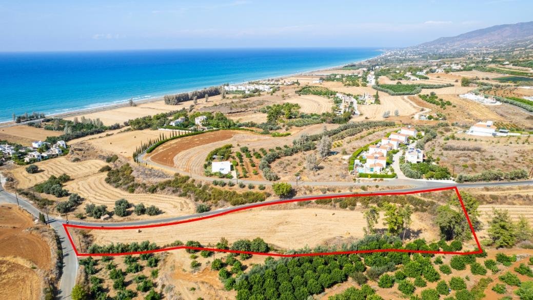 Touristic field in Argaka, Paphos photo 3