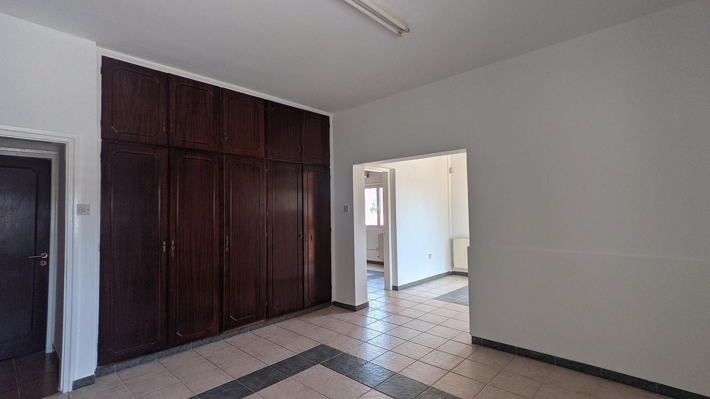 Residential building in Kokkinotrimithia, Nicosia photo 15