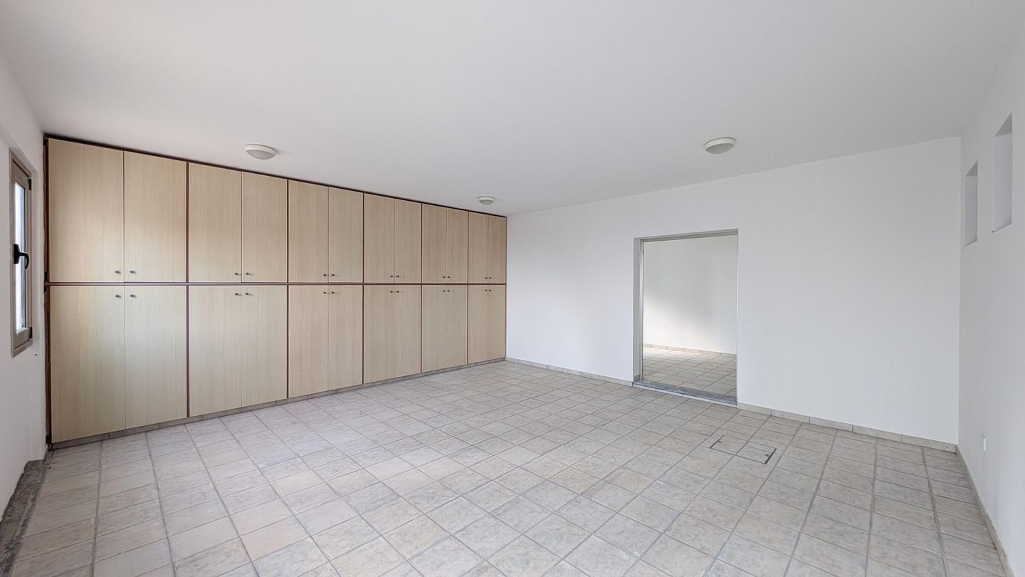 Spacious Two-Storey Home with Basement & Workshop in Zoopigi, Limassol photo 21