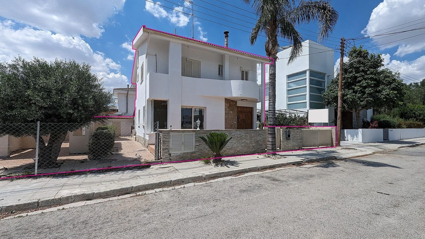 Four bedroom house with attic, in Lakatamia, Nicosia. photo 5