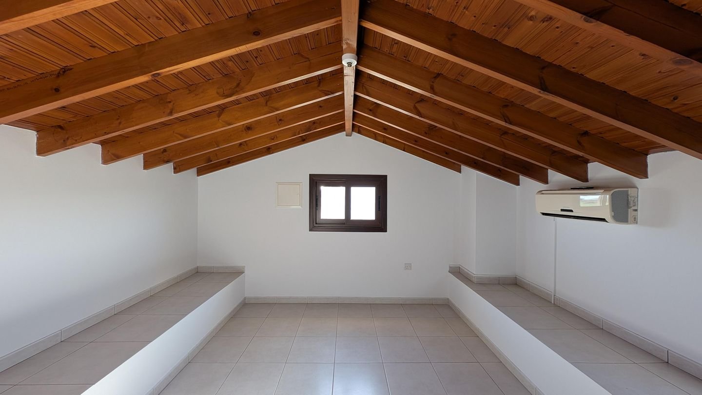 Two-Storey Semi-Detached House in Psimolofou, Nicosia photo 22