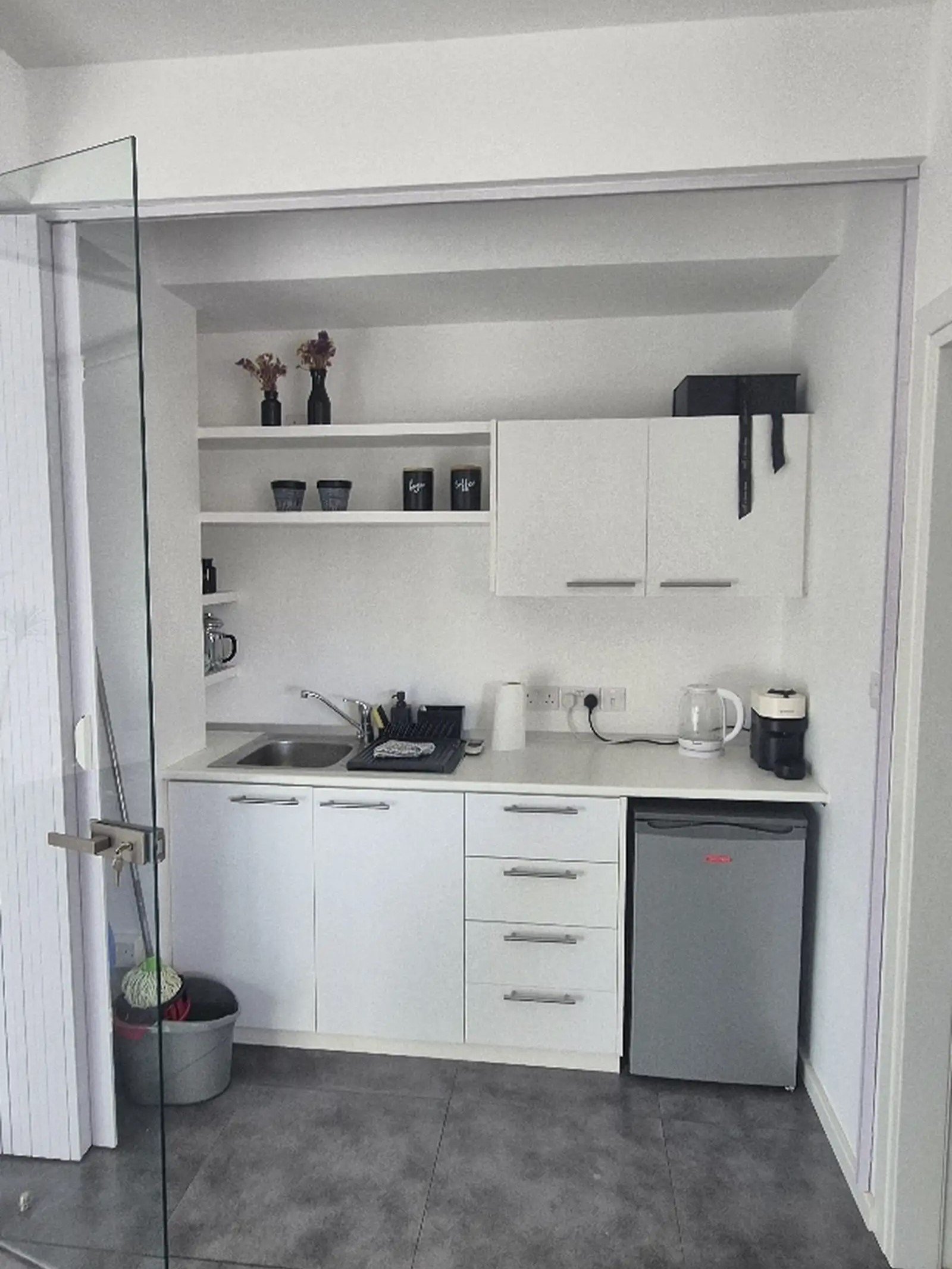 Fully Renovated Office in Agia Zoni, Limassol photo 6