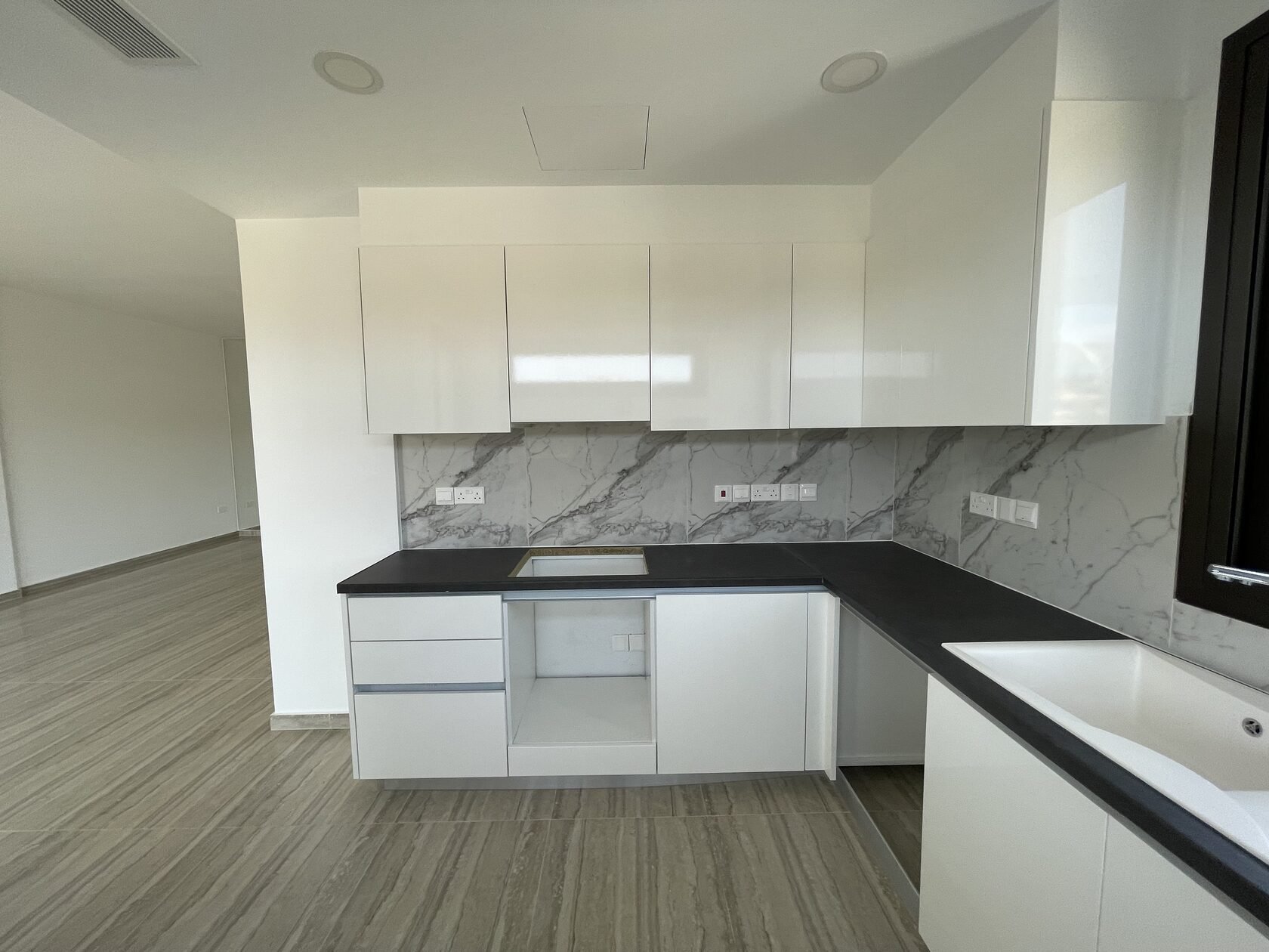 2 BR Apartment in Limassol photo 17