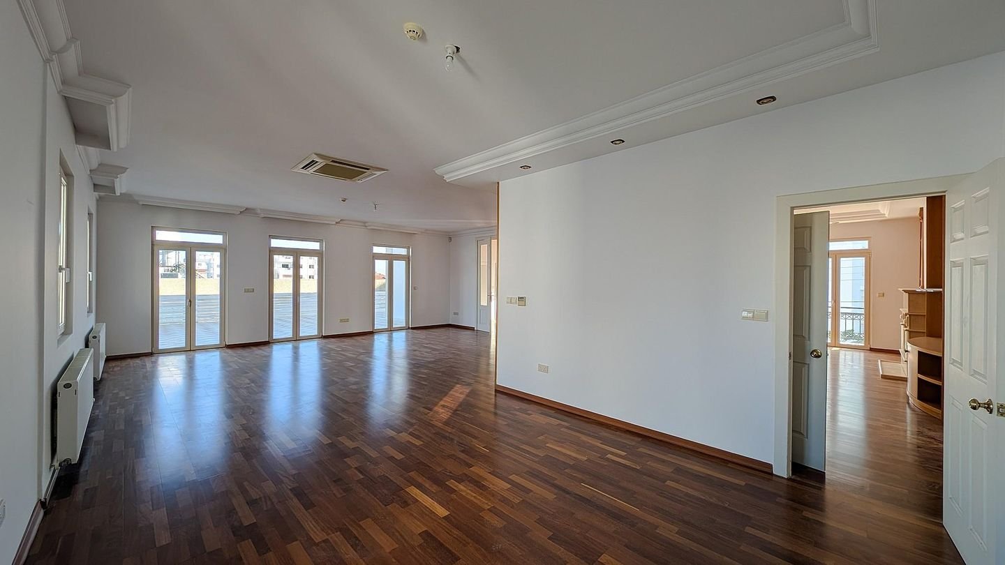 Three storey building in Agios Nikolaos, Larnaca photo 36