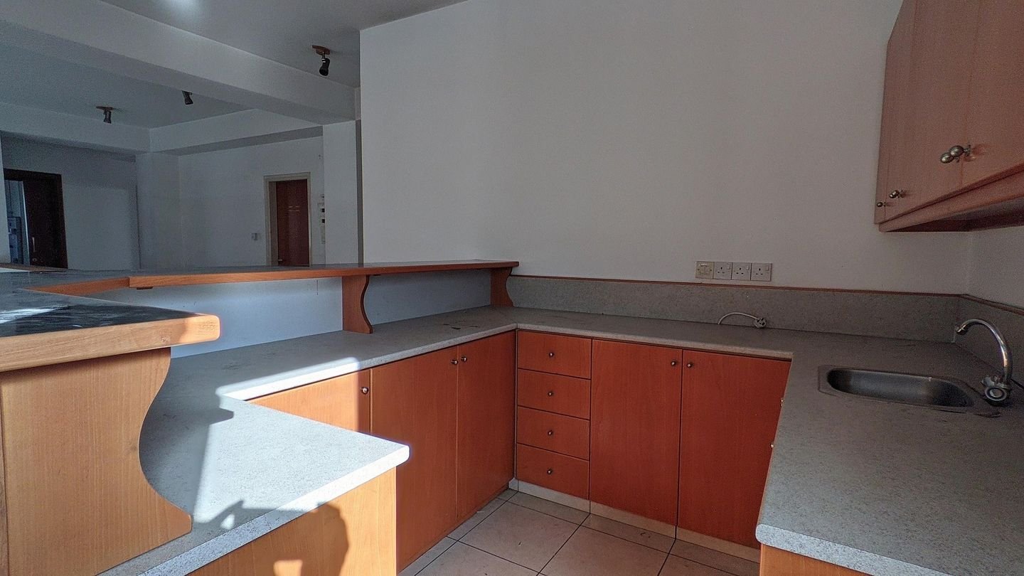 Ground floor Office with Mezzanine in Panagia, Nicosia photo 18