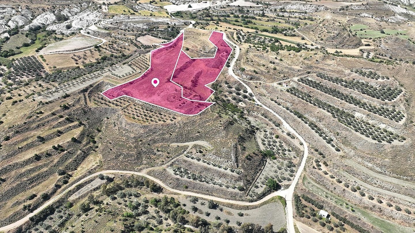 Two adjacent Agricultural Fields in Pera, Nicosia photo 2