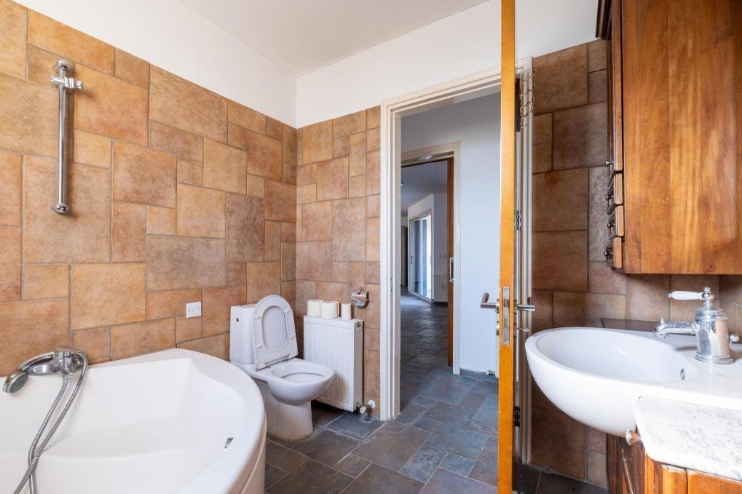 Mixed-use building in Egkomi, Nicosia photo 13