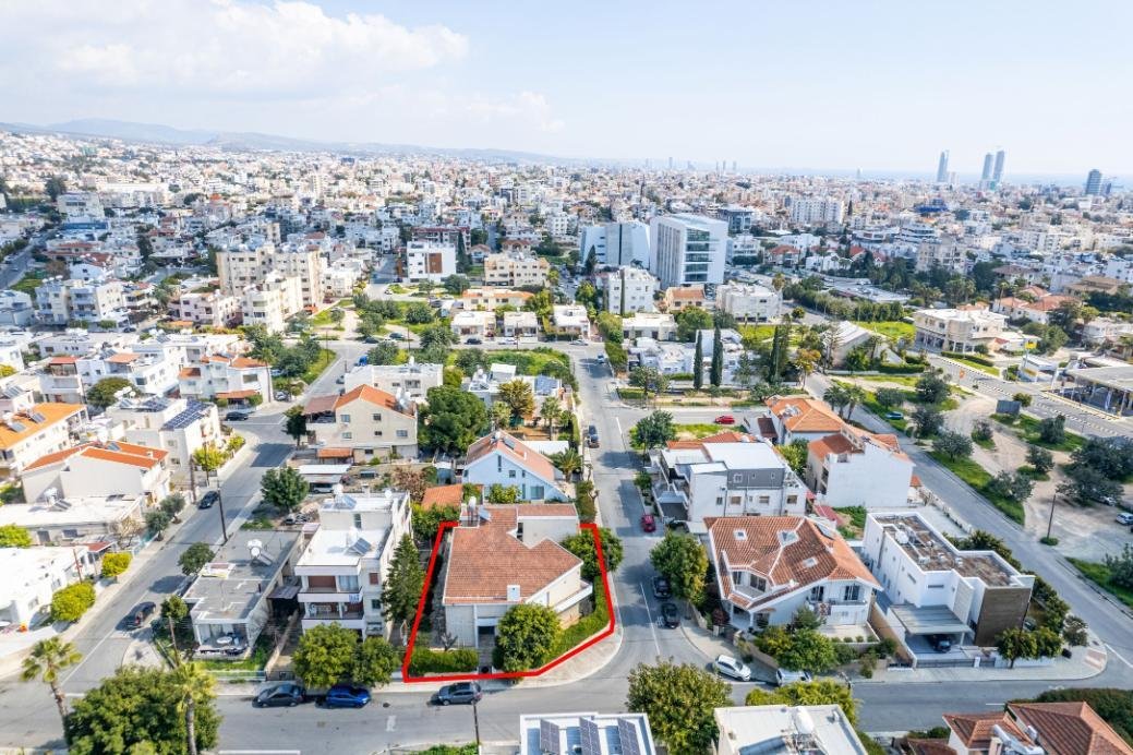 4 bedroom house in Apostoloi Petros and Pavlos, Limassol photo 9