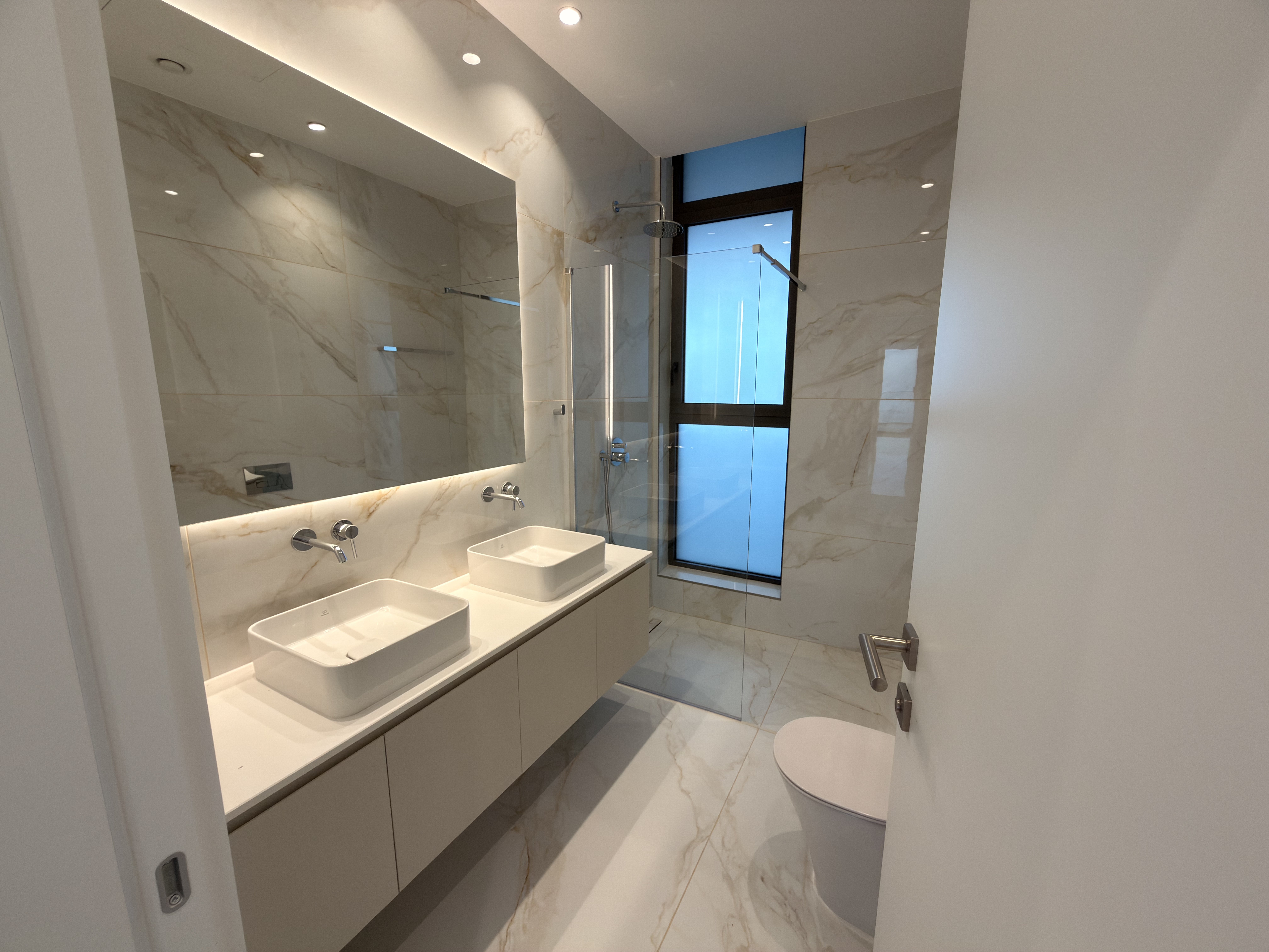 2 BR Apartment in Agios Tychonas, Limassol photo 8